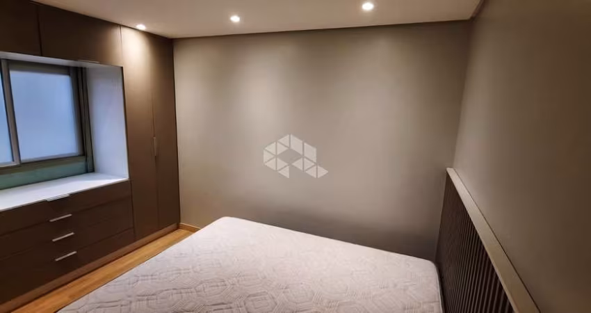 Apartamento muito bem localizado com 2 dormitorios e 1 banheiro.