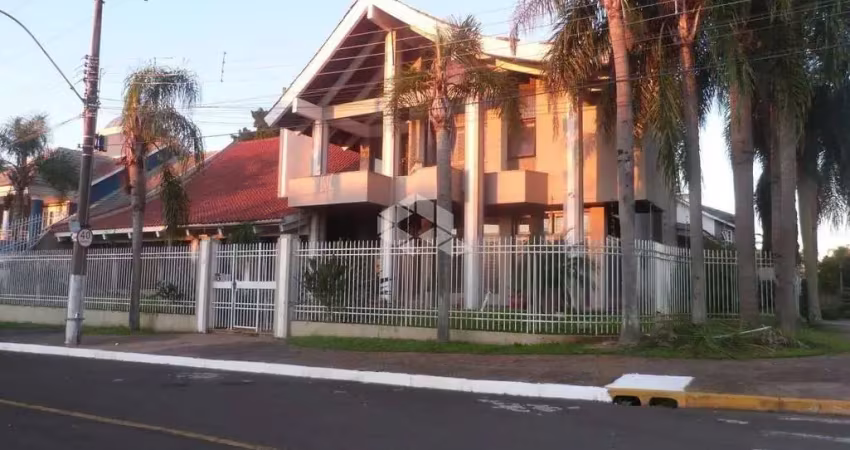 Casa/sobrado com 4 suítes, de esquina no bairro marechal rondon/canoas-rs.