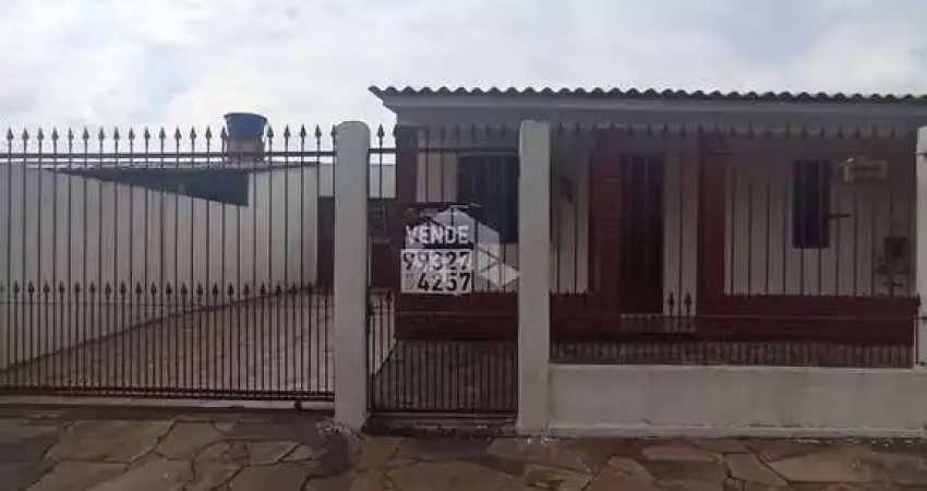 Casa com 3 quartos à venda na II Dois, 27, Guajuviras, Canoas