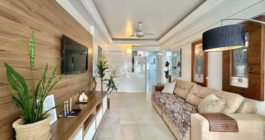 Apartamento com 02 quartos , mobiliado, piscina, 02 elevadores, Centro de Capão da Canoa!!