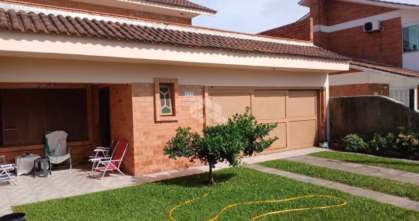 Sobrado em Xangri-lá - 5 Dormitórios - Ideal para Famílias Grandes ou Investimento!