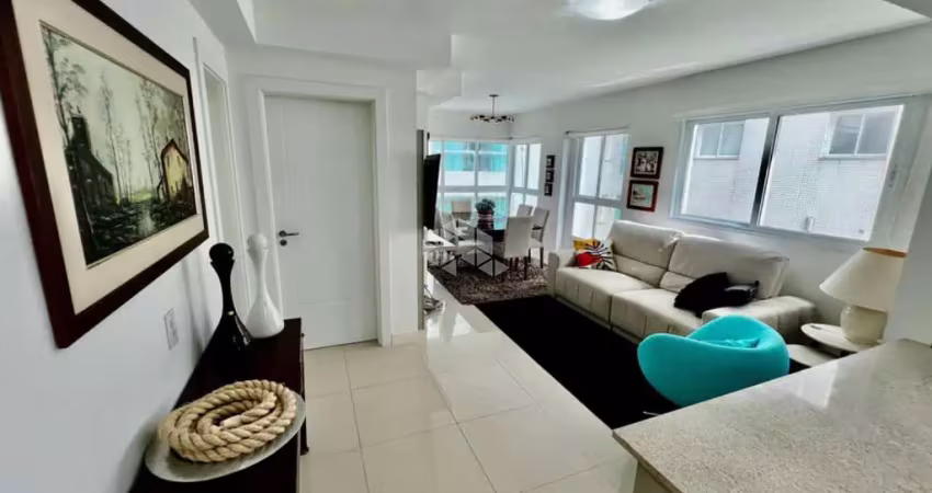 Apartamento com Vista para o Mar no Bairro Navegantes, Com Infraestrutura Completa