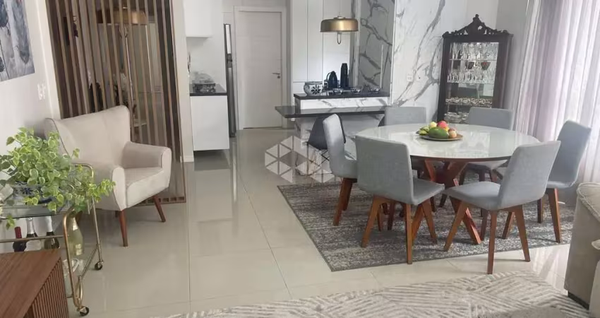 Amplo Apartamento Mobiliado e Decorado no Bairro Navegantes