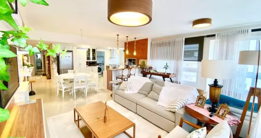 Apartamento à venda no bairro navegantes, capão da canoa com 4 quartos (3 suítes), vista para o mar e serra.