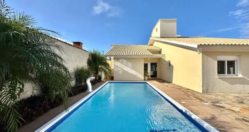 Casa à venda  em atlântida próximo ao centro e plataforma !!