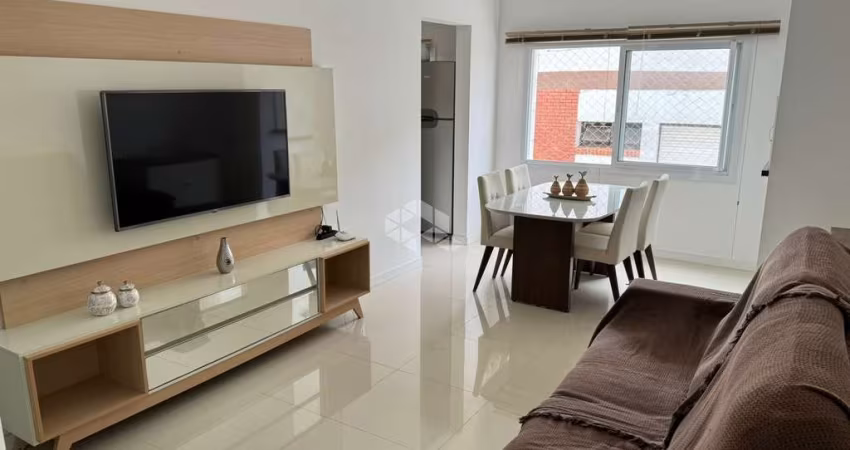 APARTAMENTO COM 2 DORMITÓRIOS SENDO 1 SUÍTE PRÓXIMO AO MAR!!!