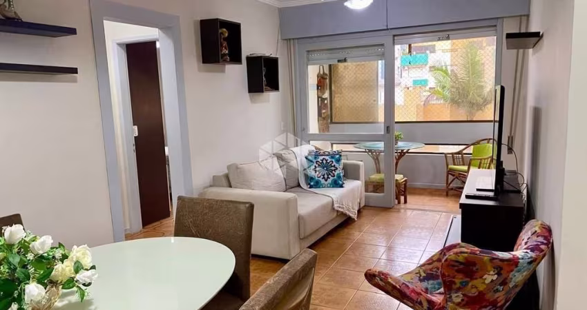 Apartamento 02 dormitórios, mobiliado de frente Sepé com sacada