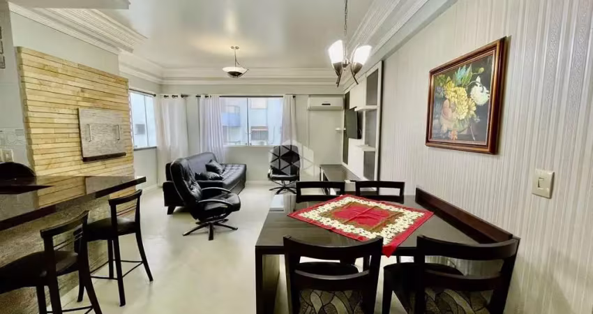 Apartamento mobiliado à venda no centro de capão da canoa com 2 quartos (1 suíte)