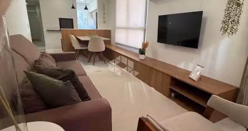 Apartamento mobiliado e decorado, 02 dormitórios(sendo 01 suíte), no bairro navegantes, em capão da canoa/rs.