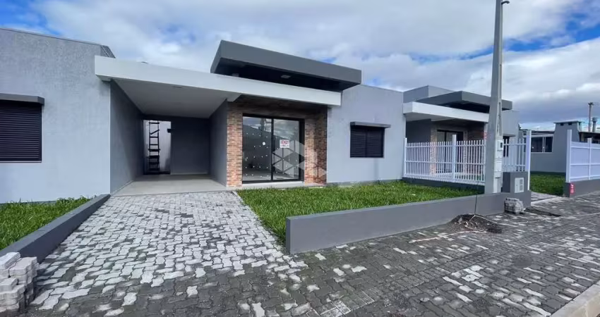 Casa geminada com 2 dormitórios a poucos passos do mar no jardim beira mar em capão da canoa