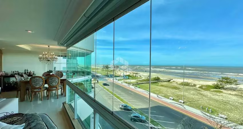 Apartamento frente mar · 4 dormitórios/suítes e 2 garagens no bairro navegantes em capão da canoa