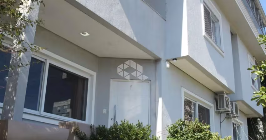 Casa em condomínio fechado com 4 quartos à venda na Rua Doutor Campos Velho, 1245, Cristal, Porto Alegre