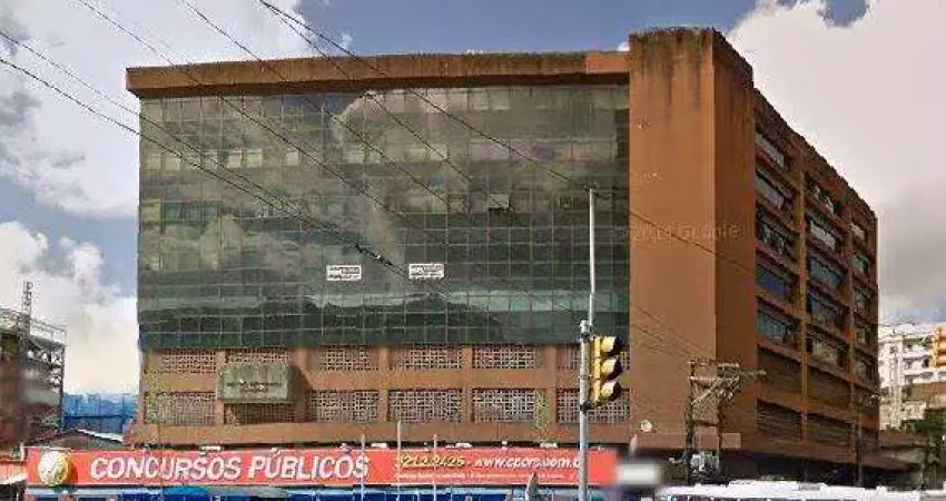 Sala comercial com 380 m² privativos, elevador, vagas de garagem