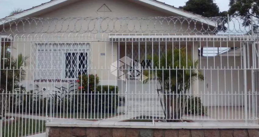 Casa com 3 quartos à venda na Rua Jataí, 291, Cristal, Porto Alegre