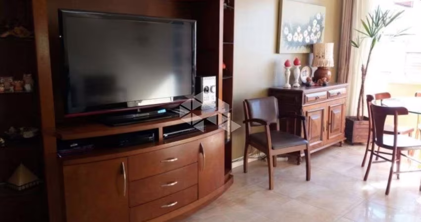 Apartamento Residencial À Venda, três dormitórios, elevador, duas vagas, Petrópolis, Porto Alegre