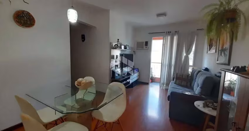 Apartamento semimobiliado de 2 dormitórios com vaga de garagem, imperdível. venha conhecer seu novo lar!