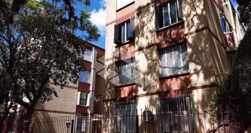 Apartamento térreo na Gomes de Freitas, dois dormitórios