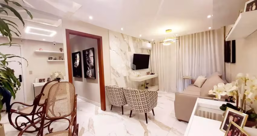 Lindo apartamento à venda no praia de belas, totalmente reformado, com 3 dormitórios, 1 suíte, amplo pátio e vaga de garagem