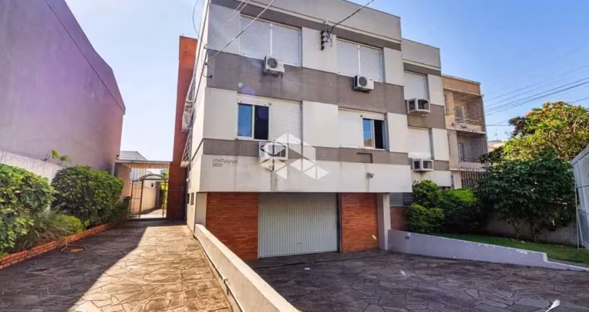 Apartamento totalmente reformado e desocupado, no bairro santa cecília, com 2 dormitórios, dependência de empregada completa, garagem e depósito