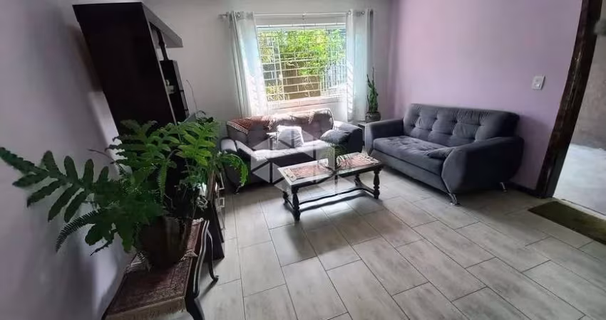 Sobrado com 3 quartos e 3 banheiros no xaxim para vender por R$ 698.000,00