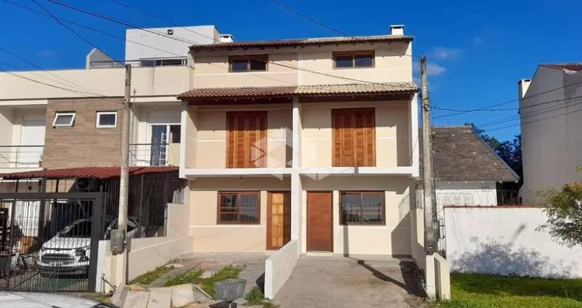CASA SOBRADO A VENDA 3 QUARTOS BAIRRO GUARUJÁ