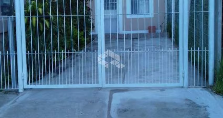 Casa em Condomínio com 2 domitorios.