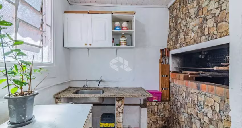 Casa com 3 quartos à venda na Rua Vinte e Um de Agosto, 152, Cavalhada, Porto Alegre