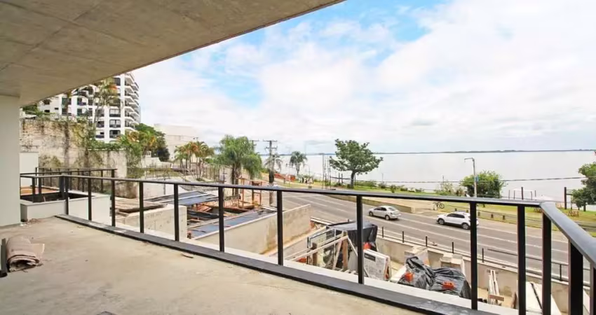 Apartamento em frente ao guaíba com 3 suítes e sacada no praia de belas