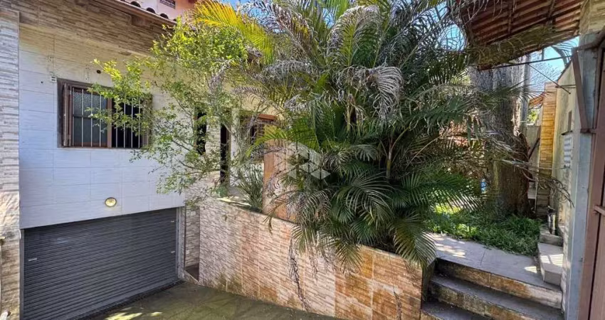 Casa de 4 quartos com suite master, piscina e sistema de segurança na avenida oscar pereira