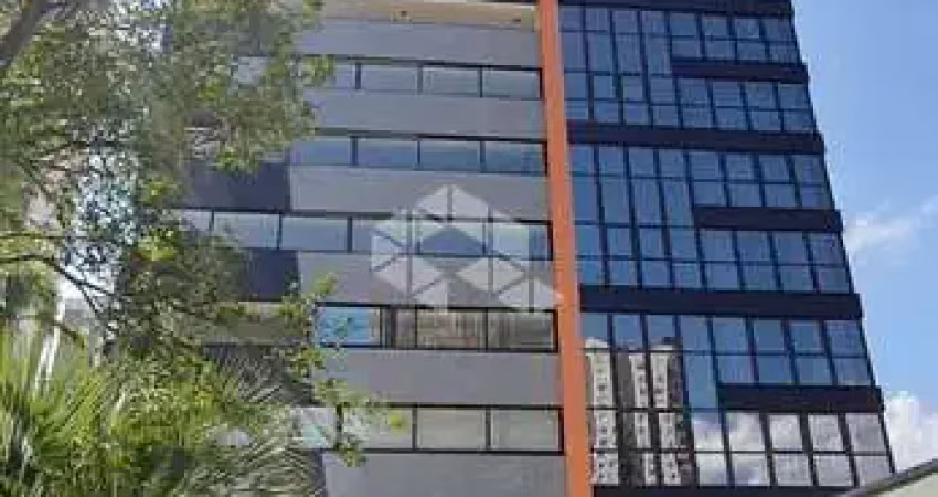 03 suítes e 04 vagas de garagem em prédio condomínio clube com total infraestrutura no bairro madureira  em caxias do sul