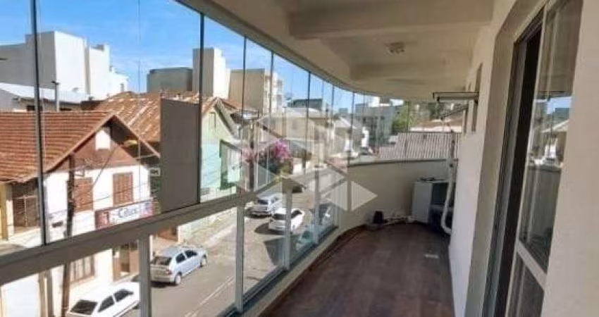 Apartamento semimobiliado de 02 dormitórios à venda no bairro Pio X, Caxias do Sul
