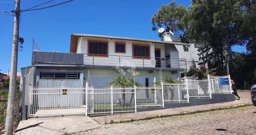 Casa no cidade nova com 150m2, 4 dormitórios, 2 banheiros, 2 vagas, terraço para piscina, sacada e churrasqueira
