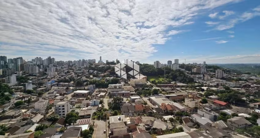 02 DORMITÓRIOS SENDO 01 SUÍTE, SEMIMOBILIADO, 02 VAGAS DE GARAGEM NO BAIRRO RIO BRANCO EM CAXIAS DO SUL