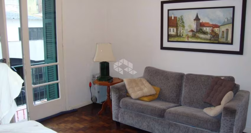 apartamento 02 quartos com sacada e box escriturado no Centro Histórico