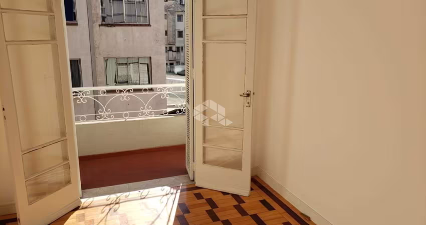 Apartamento 3 dormitórios no Centro Histórico em Porto Alegre