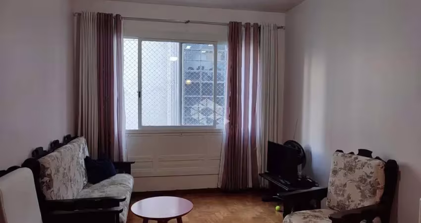 Apartamento de dois quartos no bairro centro histórico.