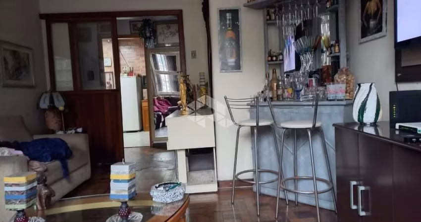 Apartamento na Av. Alberto Bins próximo a Santa Casa
