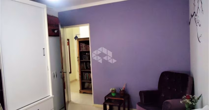 apartamento  01 dormitório com 46m² privativos  no Bairro Partenon.
