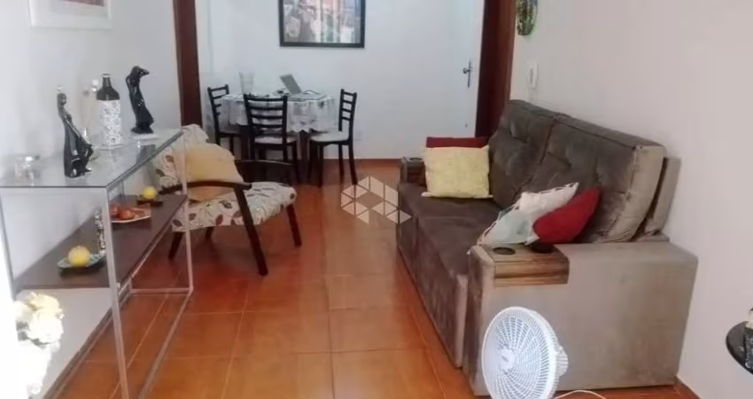 Apartamento de dois quartos e pátio no bairro teresópolis em porto alegre/rs