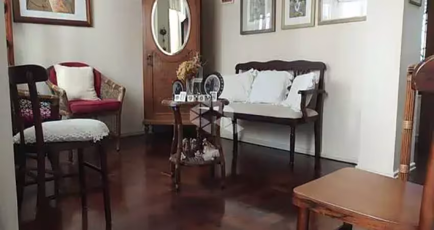 Apartamento com 01 quarto + dependencia de empregada