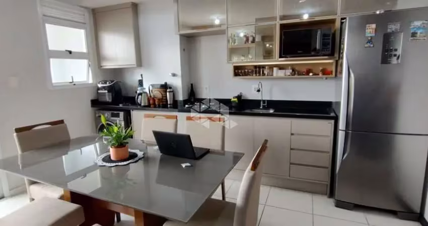 Apartamento semimobiliado de 2 dormitórios, sacada, churrasqueira e vaga coberta em canoas