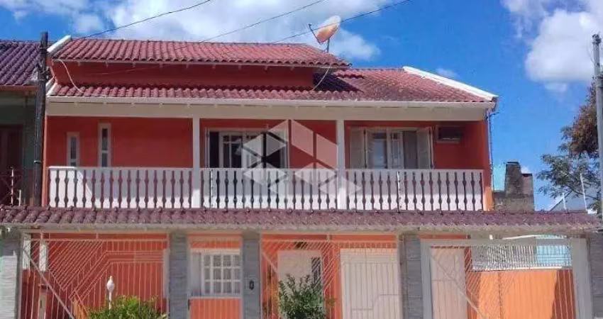 Ótimo sobrado a venda em canoas/rs no bairro harmonia 3dorm, 1suíte c/ piscina.