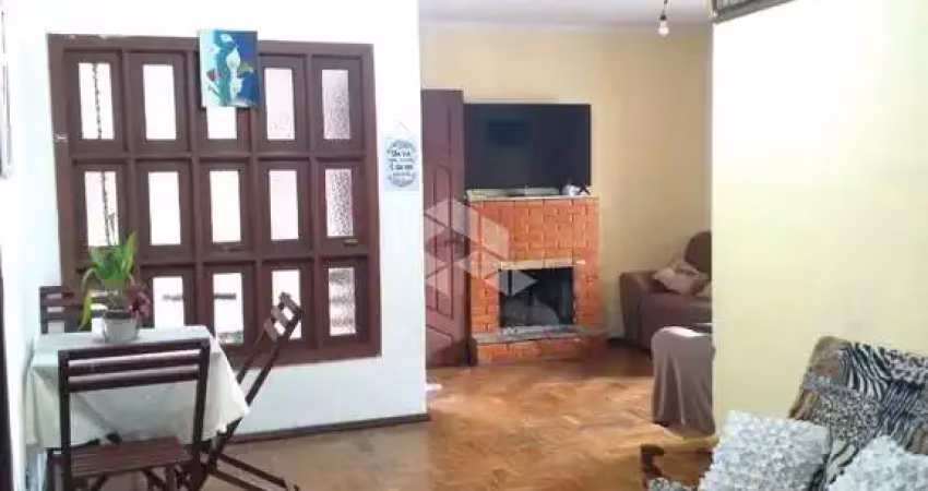 Casa sobrado de 3 quartos no bairro marechal rondon em canoas.