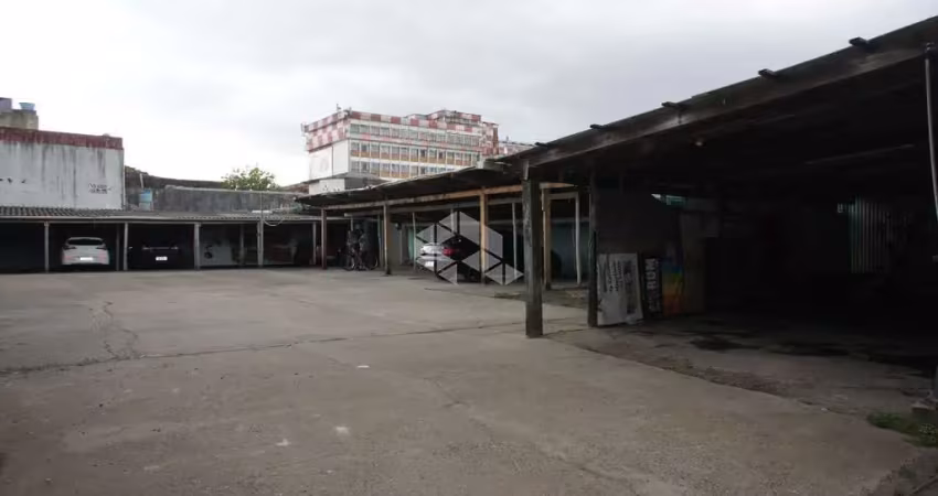 Terreno de esquina com estação fátima no bairro niterói