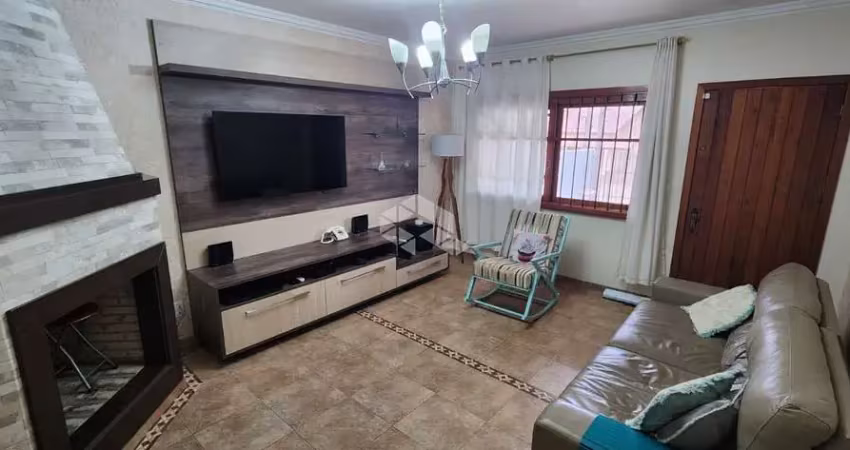 Casa de 3 quartos | uma suíte | 3 banheiros | vaga/box coberta |  semi mobiliada | canoas | bairro são josé