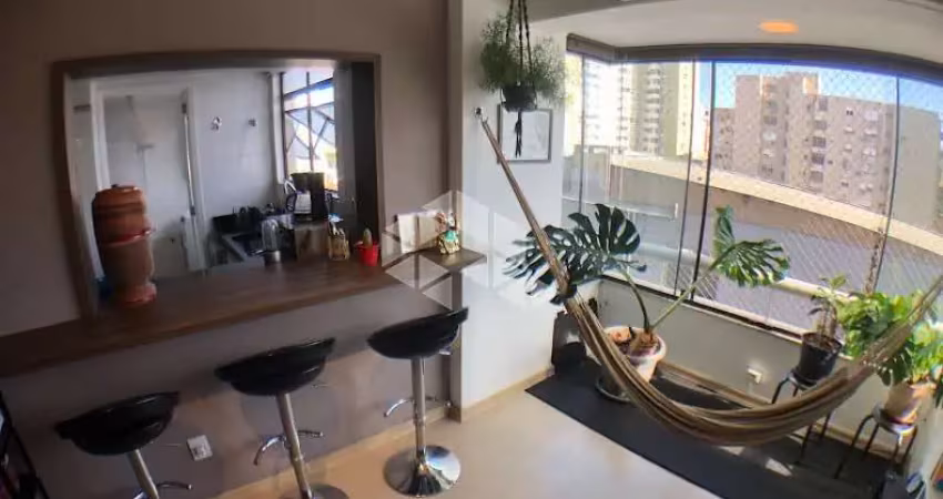 Apartamento 2 dormitórios com sacada e garagem para venda na cidade baixa  em porto alegre
