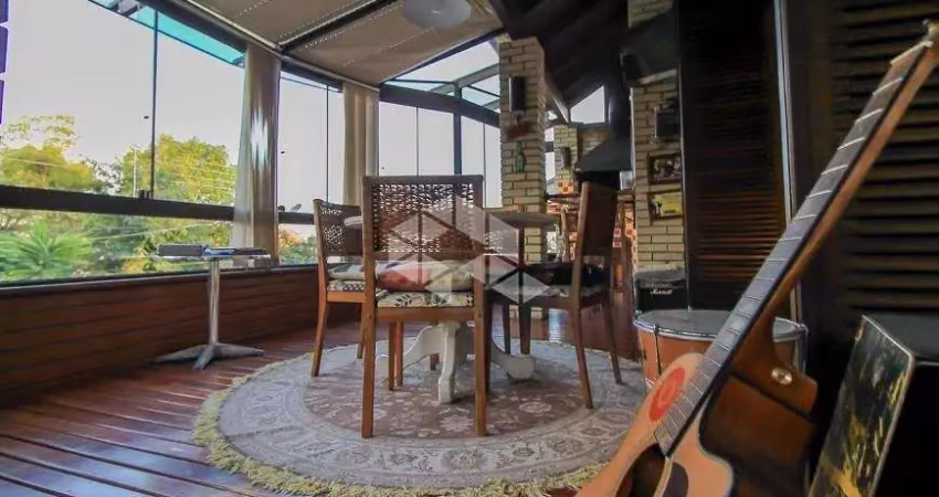 Casa em condominio com 4 dormitório, 1 suite, 4 vagas, bairro teresópolis, porto alegre/rs