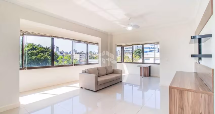 Apartamento semi mobiliado com 3 dormitórios (1 suíte) e 2 vagas de garagem no bairro santana / poa.