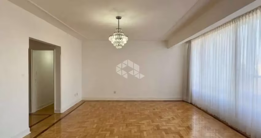 Apartamento à venda, 3 dormitórios, 1 vaga de garagem, no bairro centro histórico em porto alegre/rs.