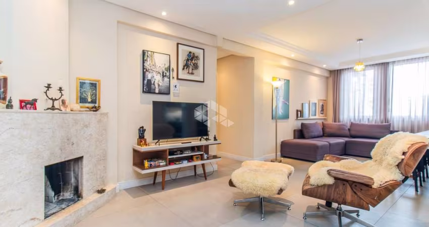 Apartamento reformado 3 dormitórios no Bom Fim.
